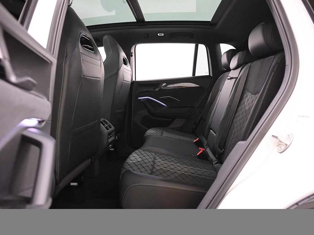 Volkswagen Tiguan 2.0 R-LINE 4MOTION DSG STANDHZG AHK PANO