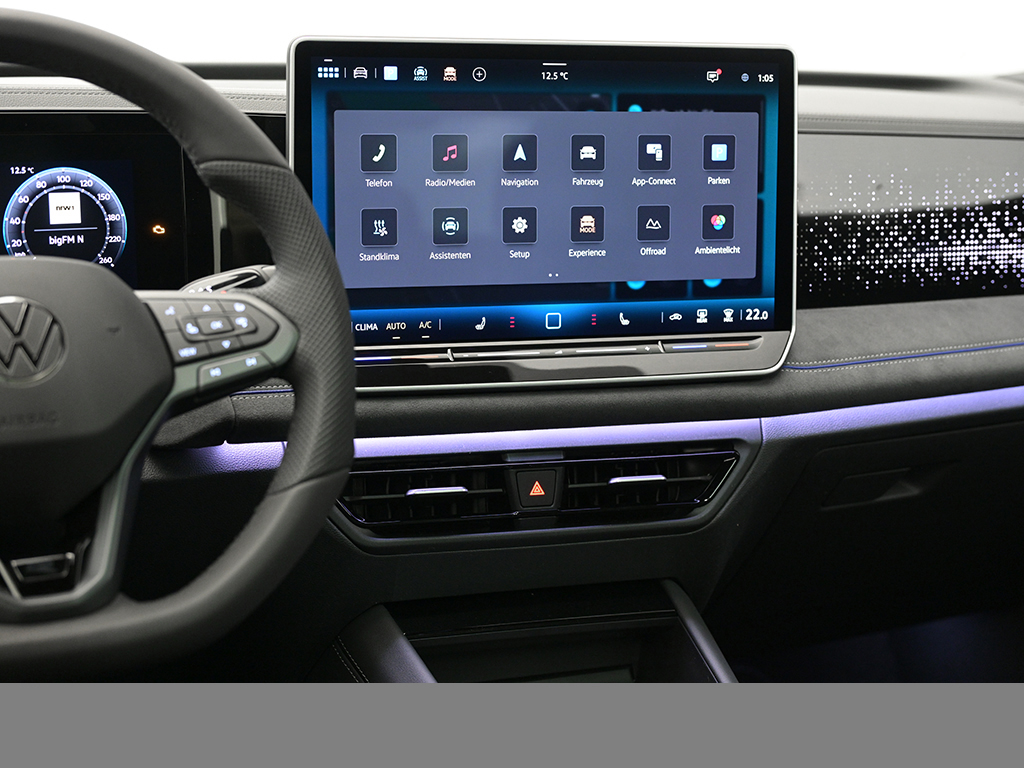 Volkswagen Tiguan 2.0 R-LINE 4MOTION DSG STANDHZG AHK PANO