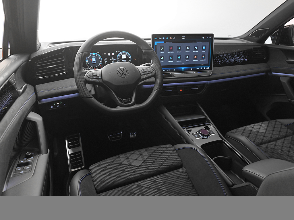 Volkswagen Tiguan eHYBRID R-LINE DSG BLACKSTYLE PANO AHK