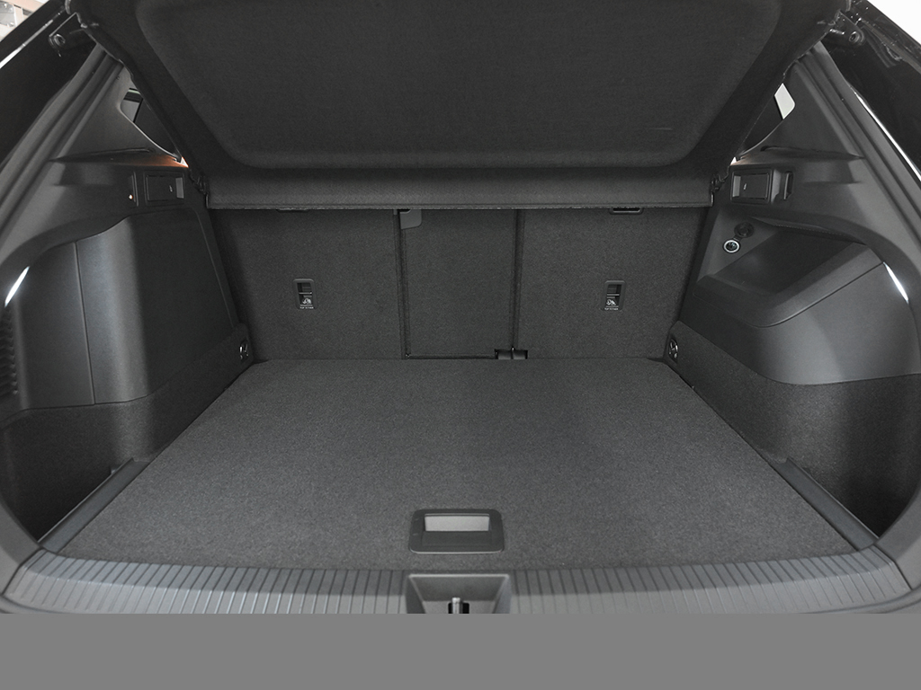 Volkswagen Tiguan eHYBRID R-LINE DSG BLACKSTYLE PANO AHK