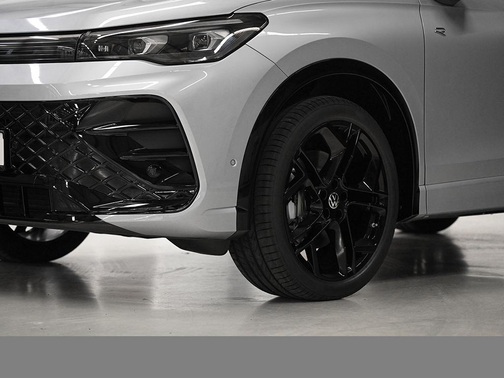 Volkswagen Tiguan 2.0 R-LINE DSG BLACKSTYLE AHK LM20
