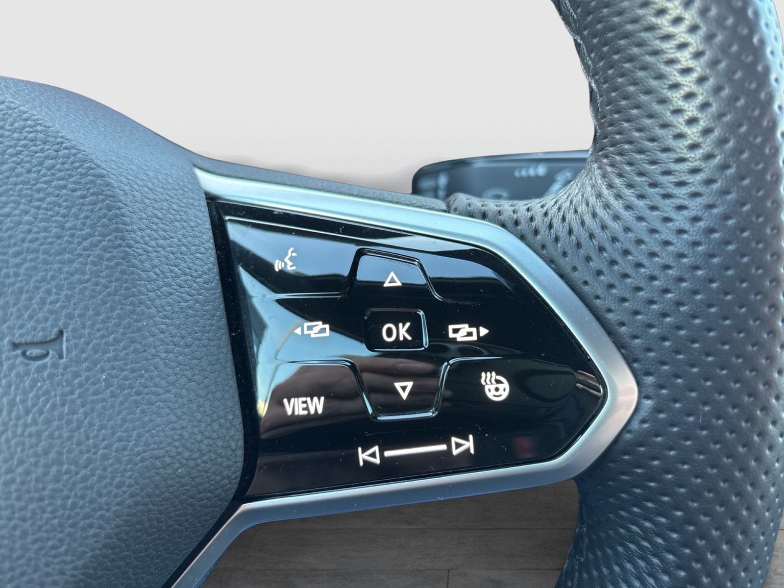 Volkswagen Golf Variant VIII 1.5 R-LINE ACC NAVI CARPLAY