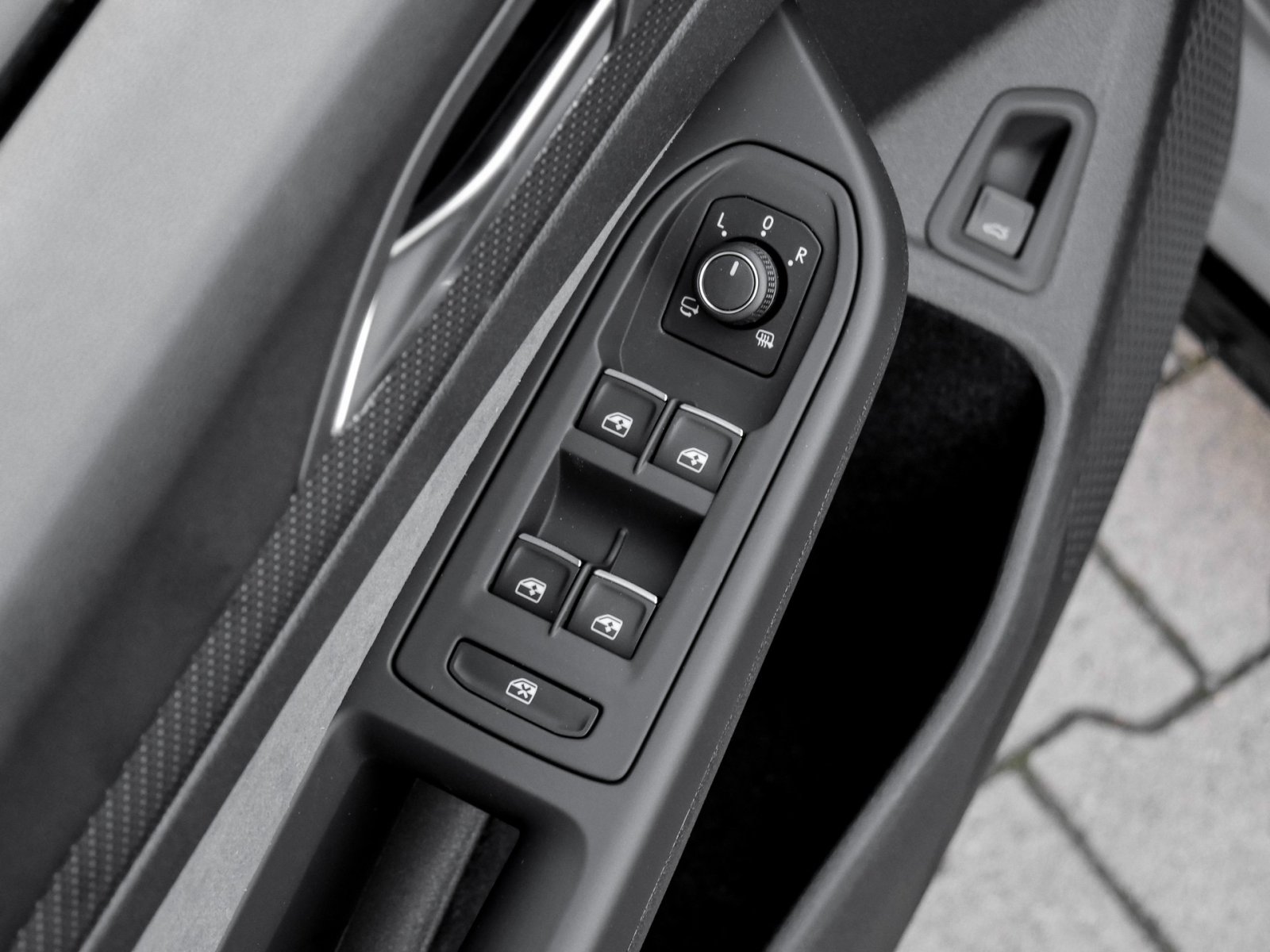 Volkswagen Golf Variant 1.5 R-LINE DSG HARMANKARDON eKLAPPE