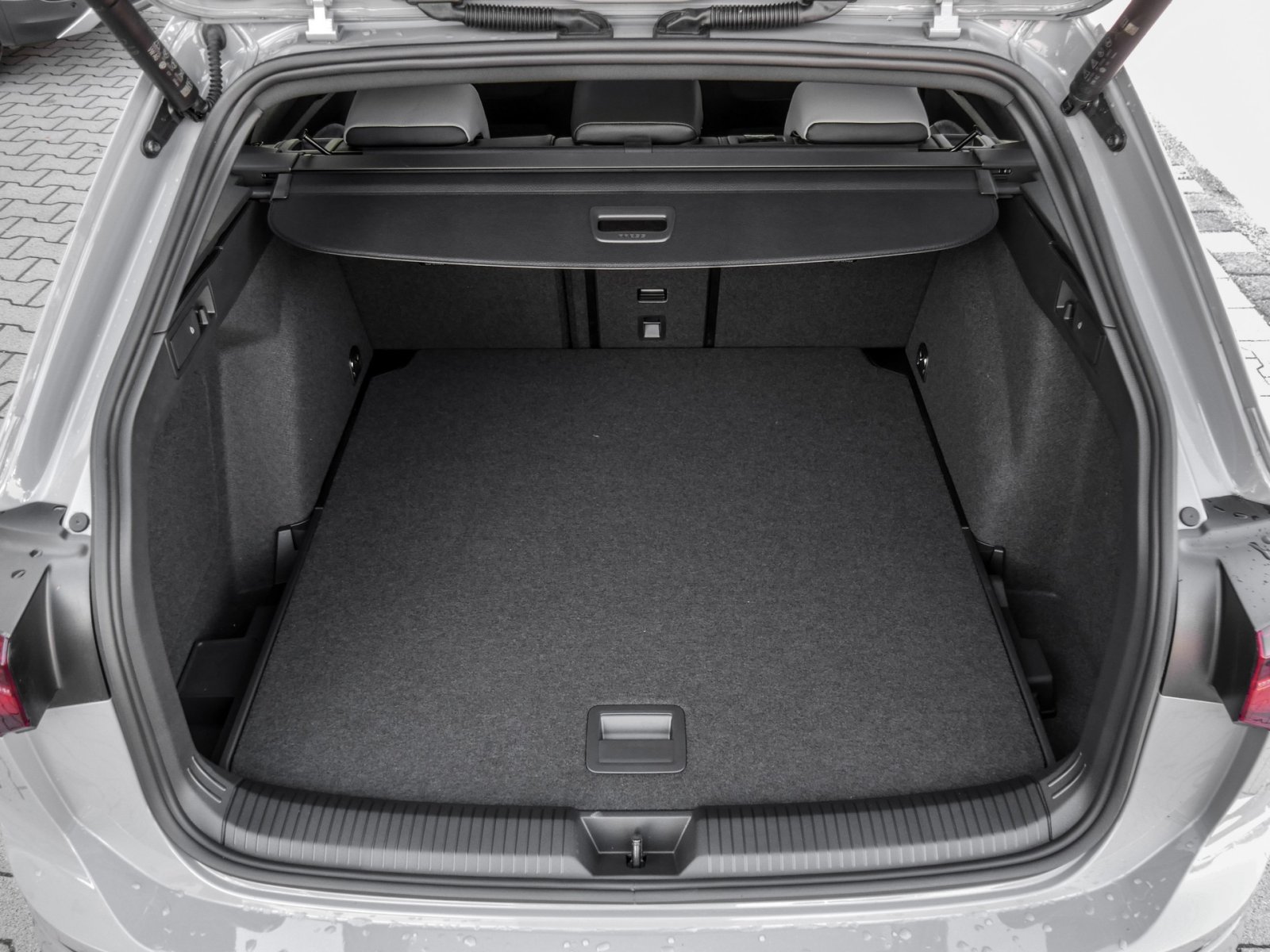 Volkswagen Golf Variant 1.5 R-LINE DSG HARMANKARDON eKLAPPE