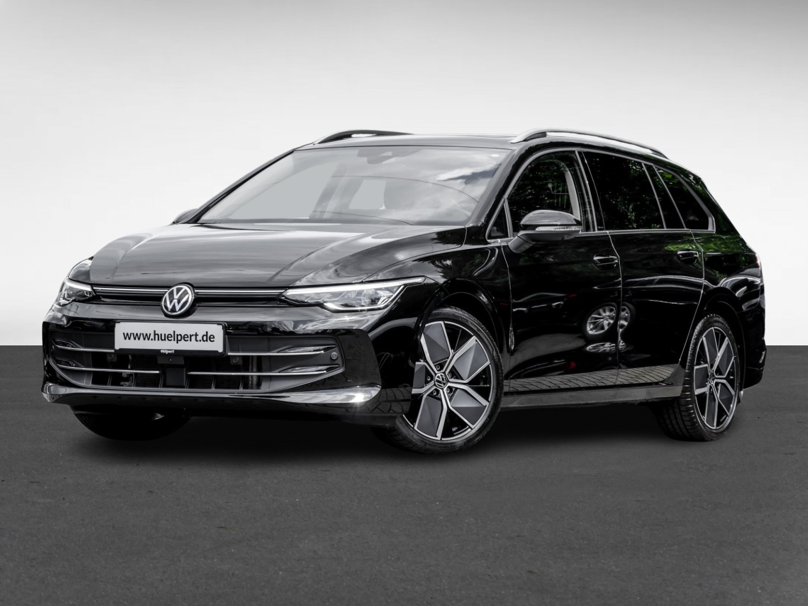 Volkswagen Golf Variant VIII 1.5 eTSI STYLE PANO ACC LM18