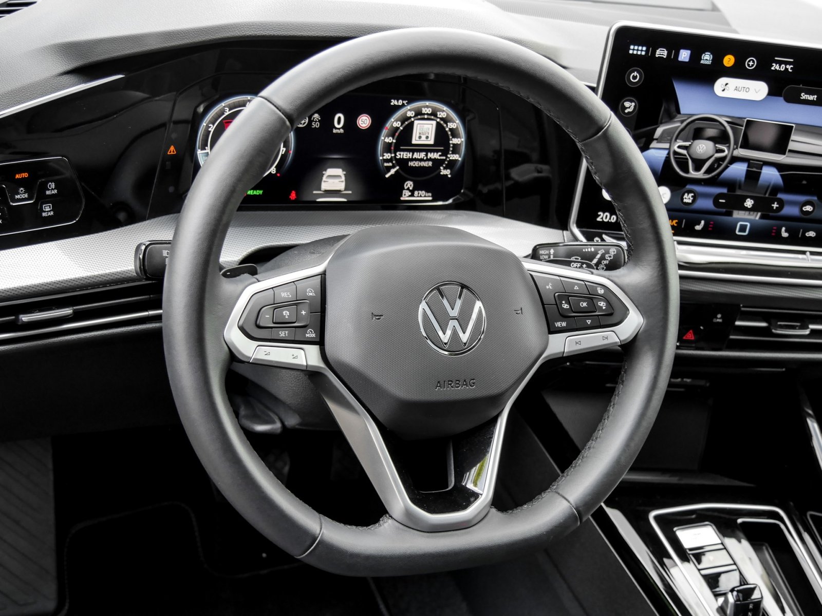 Volkswagen Golf Variant VIII 1.5 eTSI STYLE PANO ACC LM18