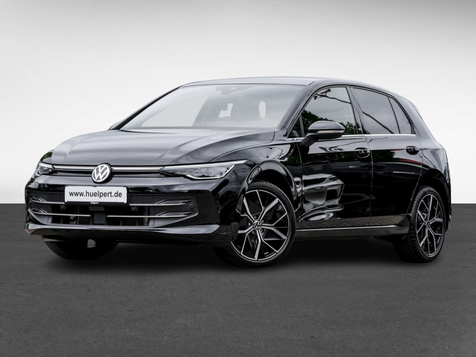 Volkswagen Golf VIII 1.5 eTSI EDITION 50 PANO CAM ACC LM18