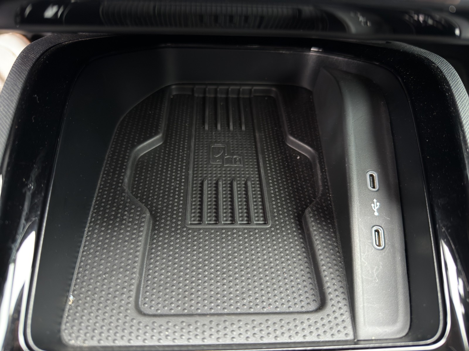 Skoda Kamiq 1.5 SELECTION CAM ACC NAVI ALU SITZHEIZUNG