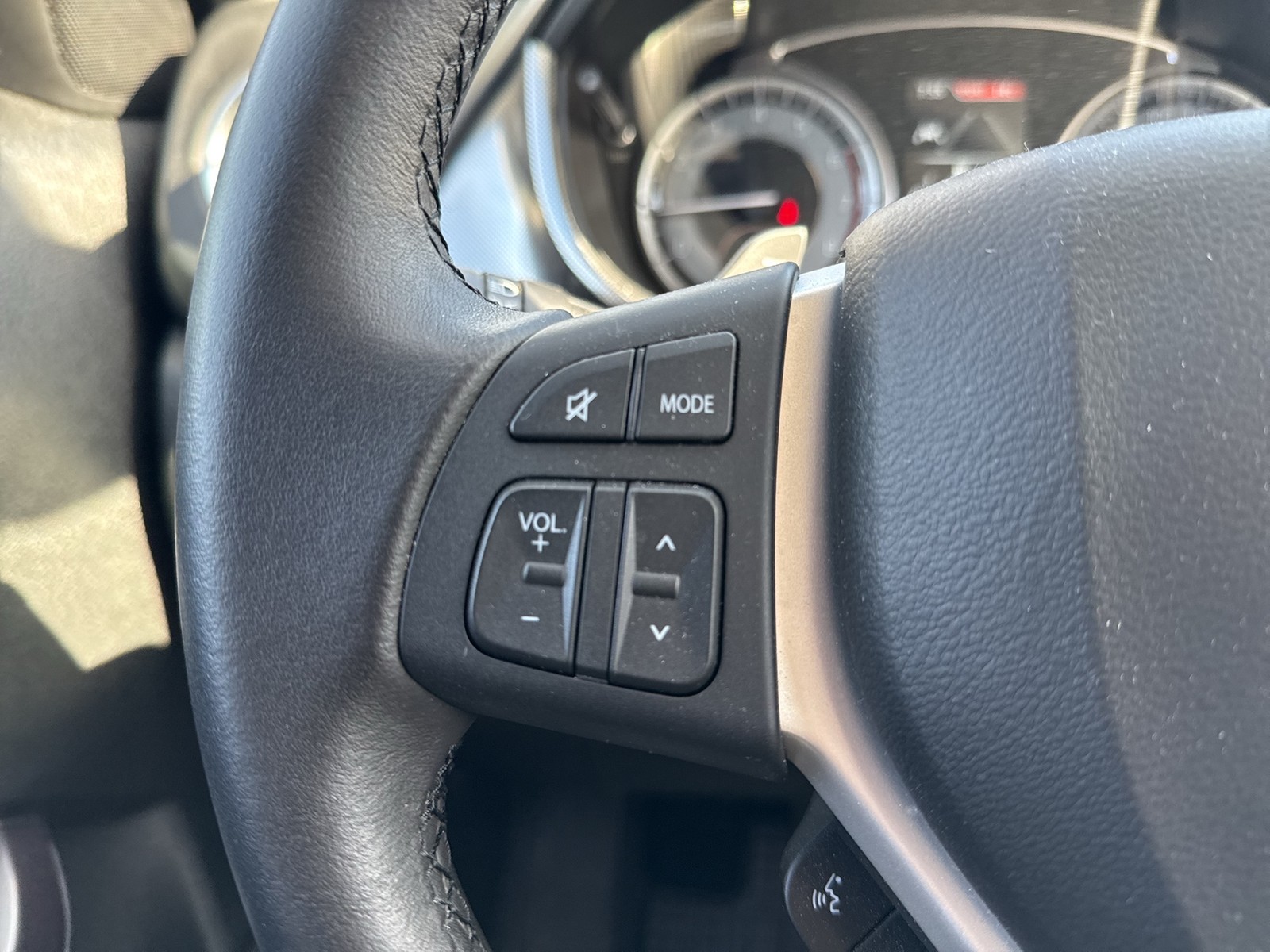 Suzuki Vitara 1.4 COMFORT+ 4X4 KAMERA NAVI SITZHEIZ. ALU