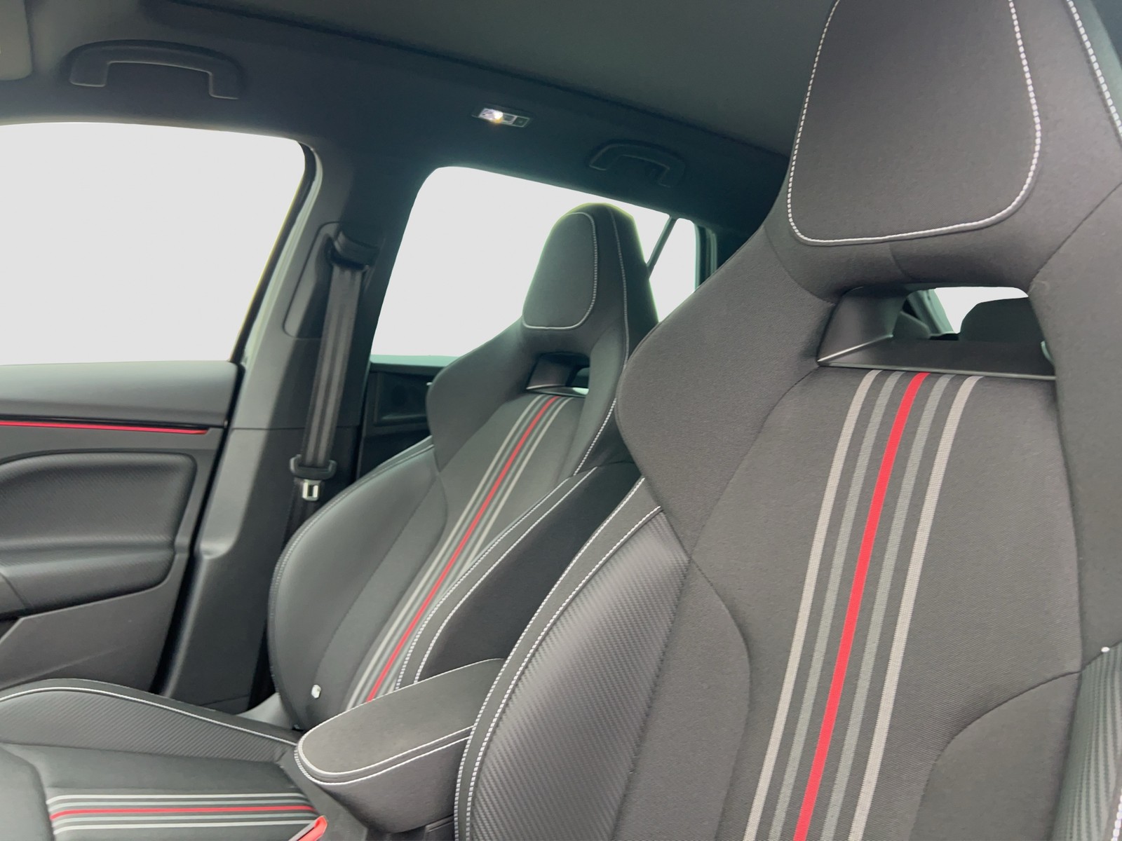 Skoda Scala 1.5 MONTE CARLO PANO CAM ACC LM17 NAVI