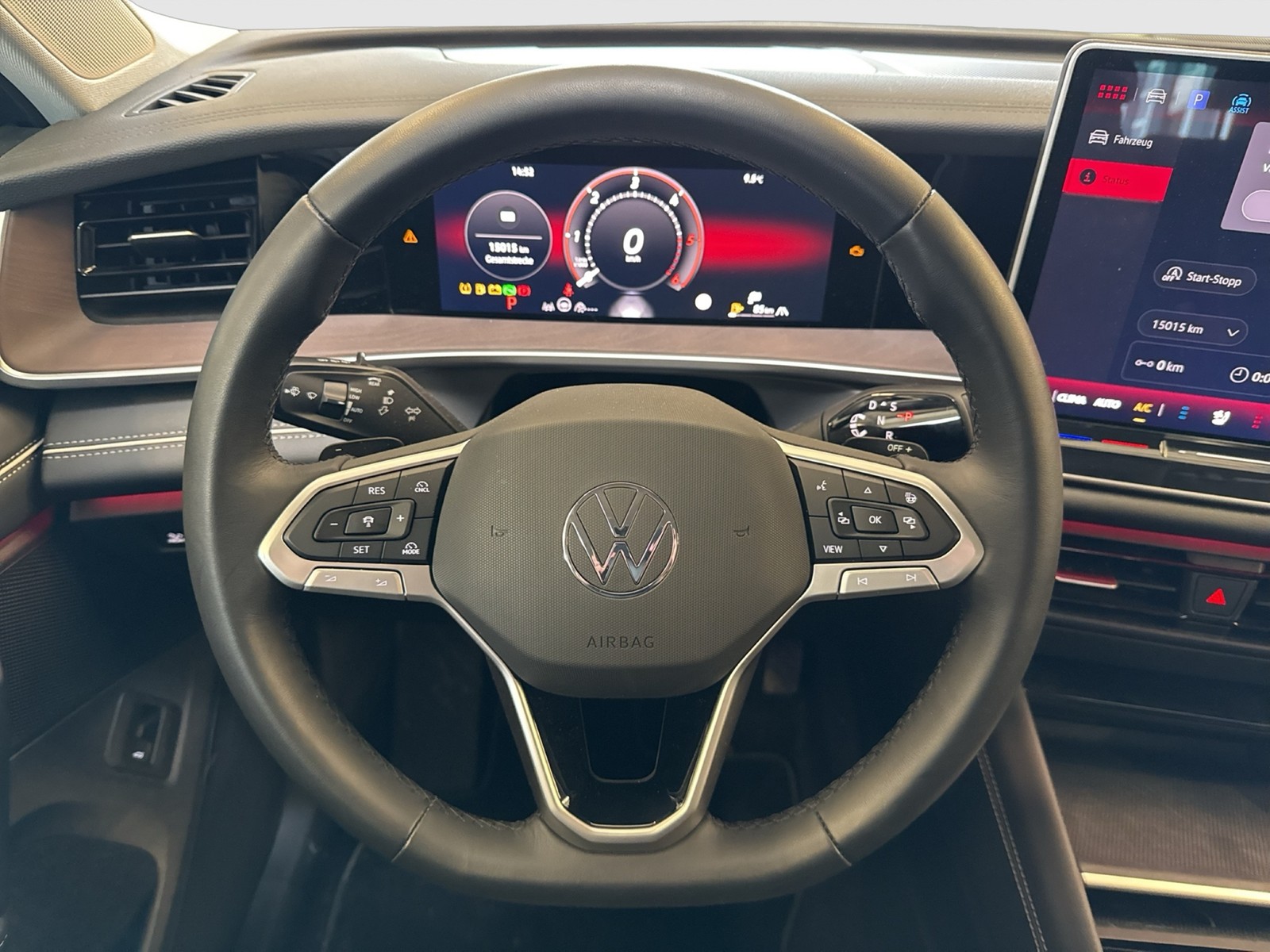 Volkswagen Tayron 2.0 ELEGANCE LEDER AHK 360°CAM ACC LM18