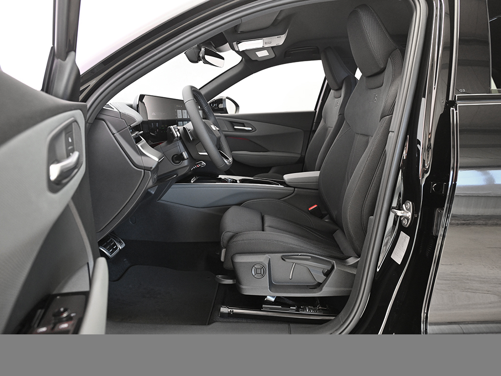 Audi Q3 SUV e-hybrid s tronic AHK TECH PLUS LED LM20