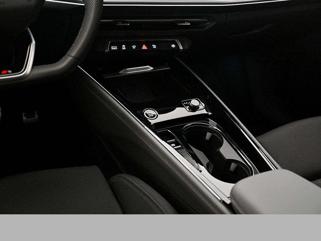 Audi Q3 SUV e-hybrid s tronic AHK TECH PLUS LED LM20