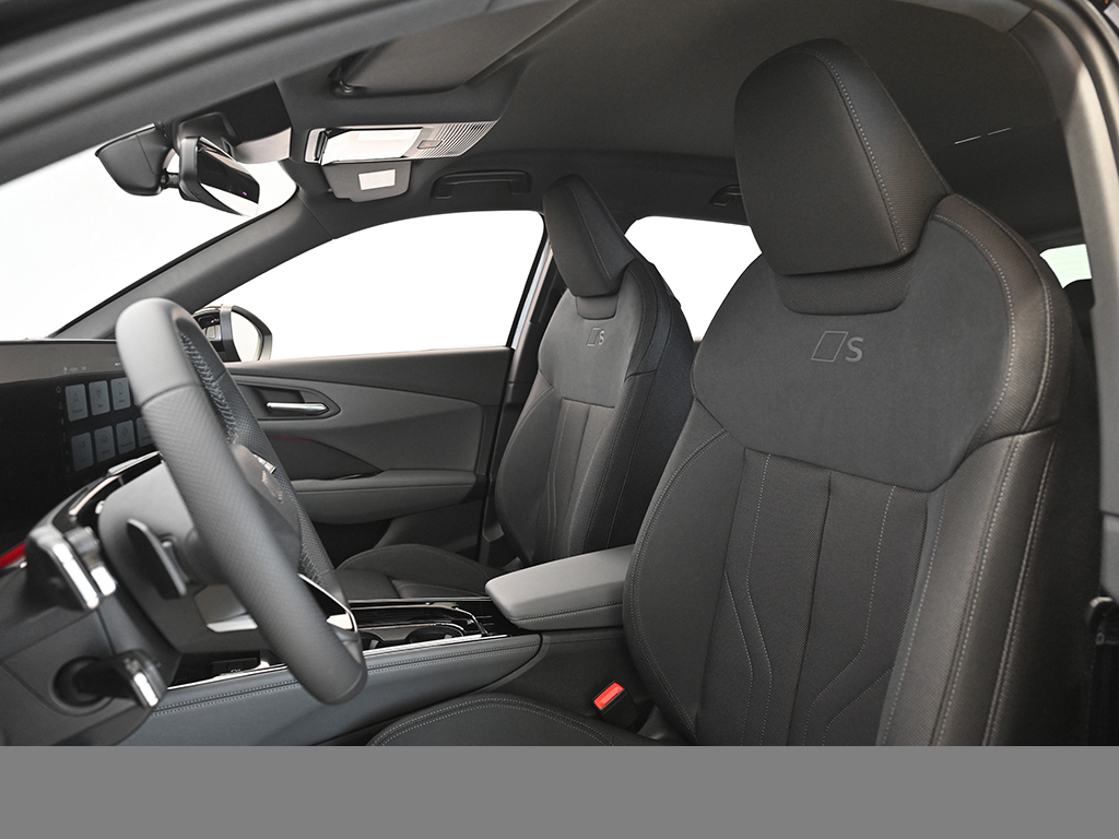 Audi Q3 SUV e-hybrid s tronic AHK TECH PLUS LED LM20