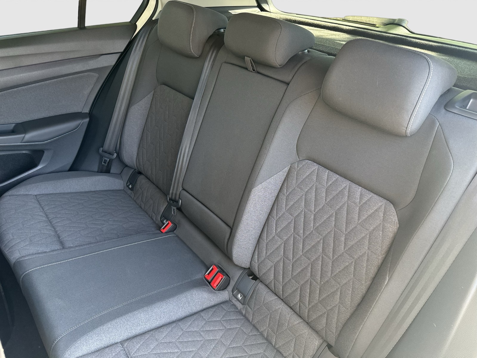 Volkswagen Golf VIII 2.0 LIFE FACELIFT ACC LM18 CARPLAY