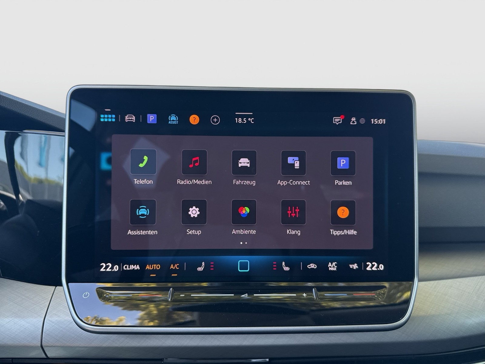 Volkswagen Golf VIII 2.0 LIFE FACELIFT ACC LM18 CARPLAY