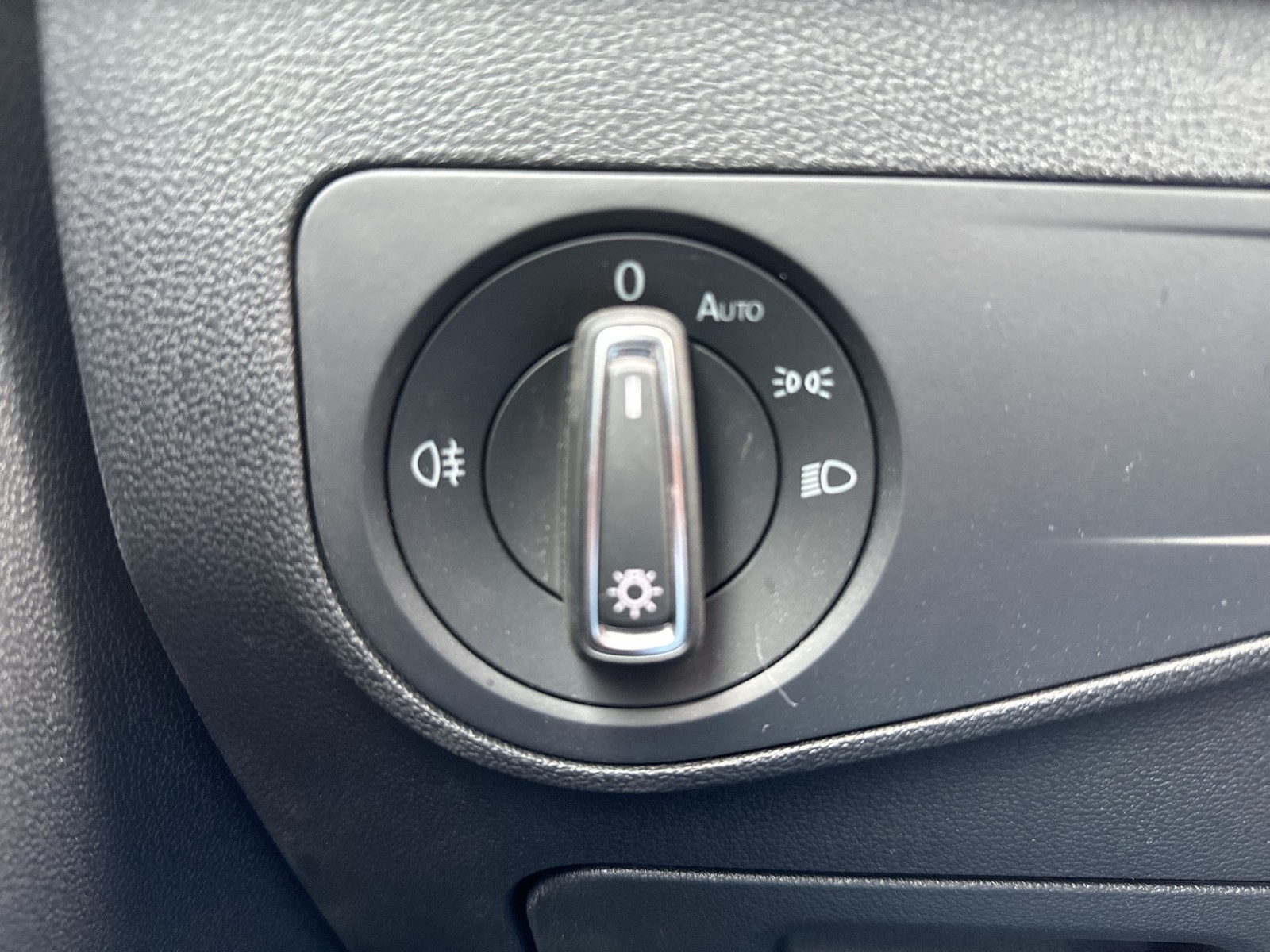 Volkswagen Tiguan 1.5 R-Line ALU19 eKLAPPE CARPLAY KAMERA