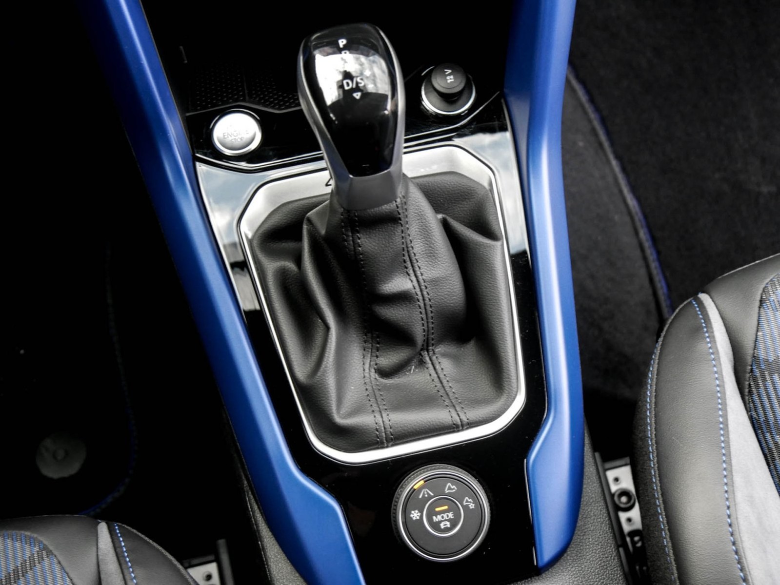 Volkswagen T-Roc 2.0 R 4X4 AKRAPOVIC BEATS CAM ACC LM18 NAVI