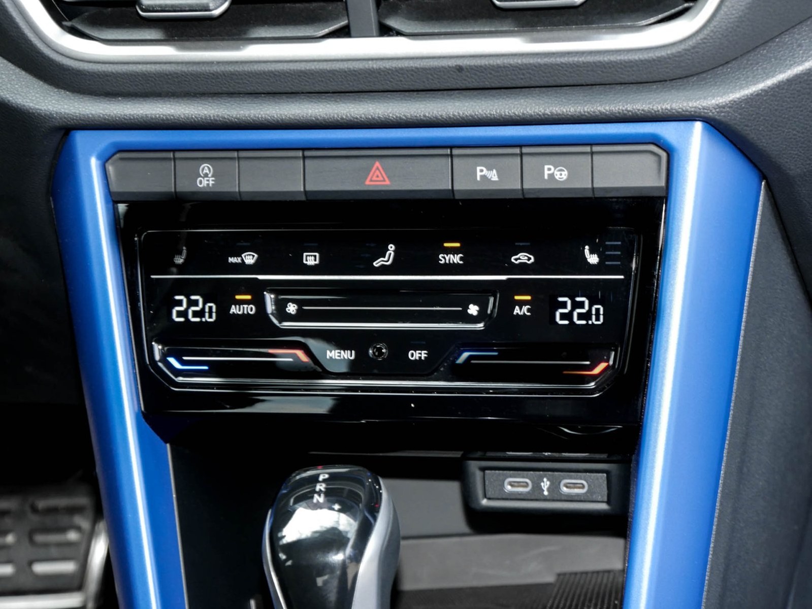 Volkswagen T-Roc 2.0 R 4X4 AKRAPOVIC BEATS CAM ACC LM18 NAVI