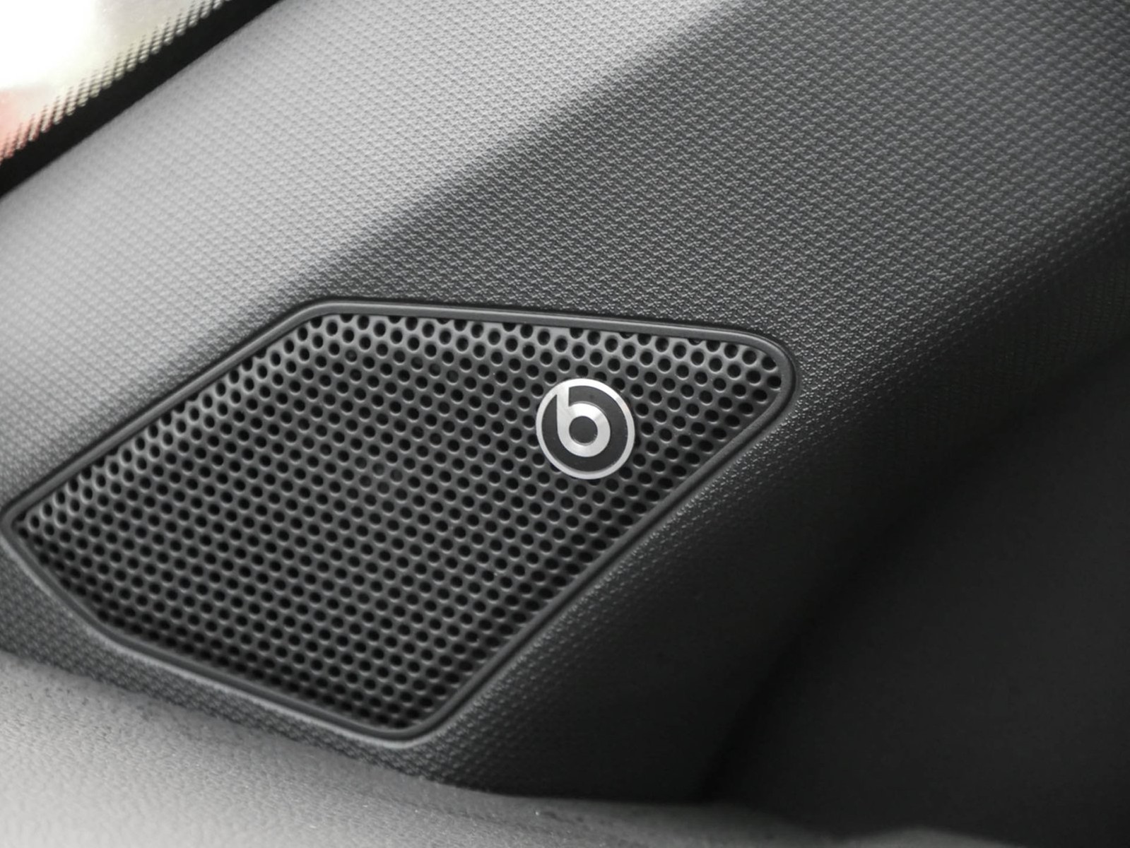 Volkswagen T-Roc 2.0 R 4X4 AKRAPOVIC BEATS CAM ACC LM18 NAVI