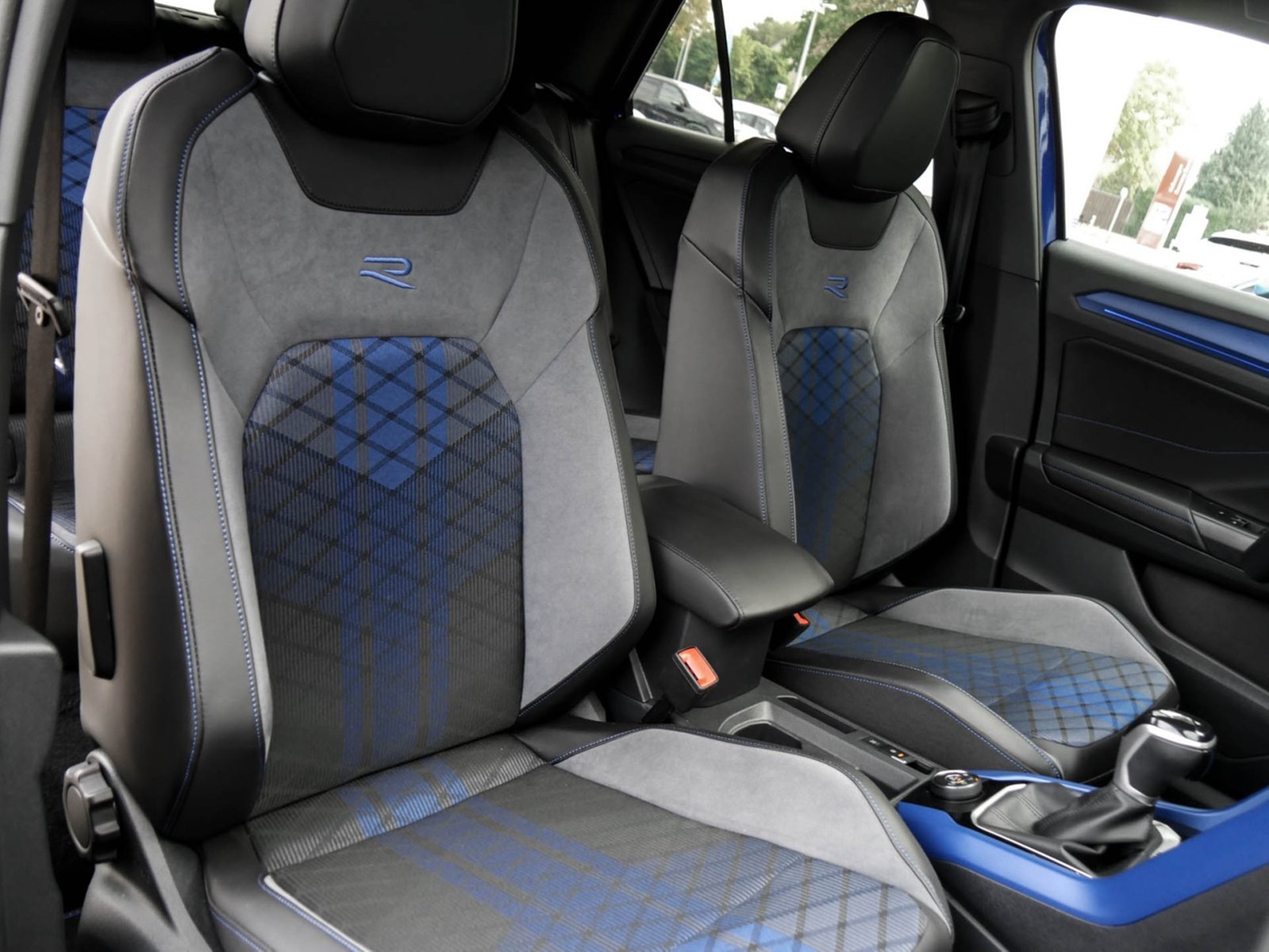 Volkswagen T-Roc 2.0 R 4X4 AKRAPOVIC BEATS CAM ACC LM18 NAVI