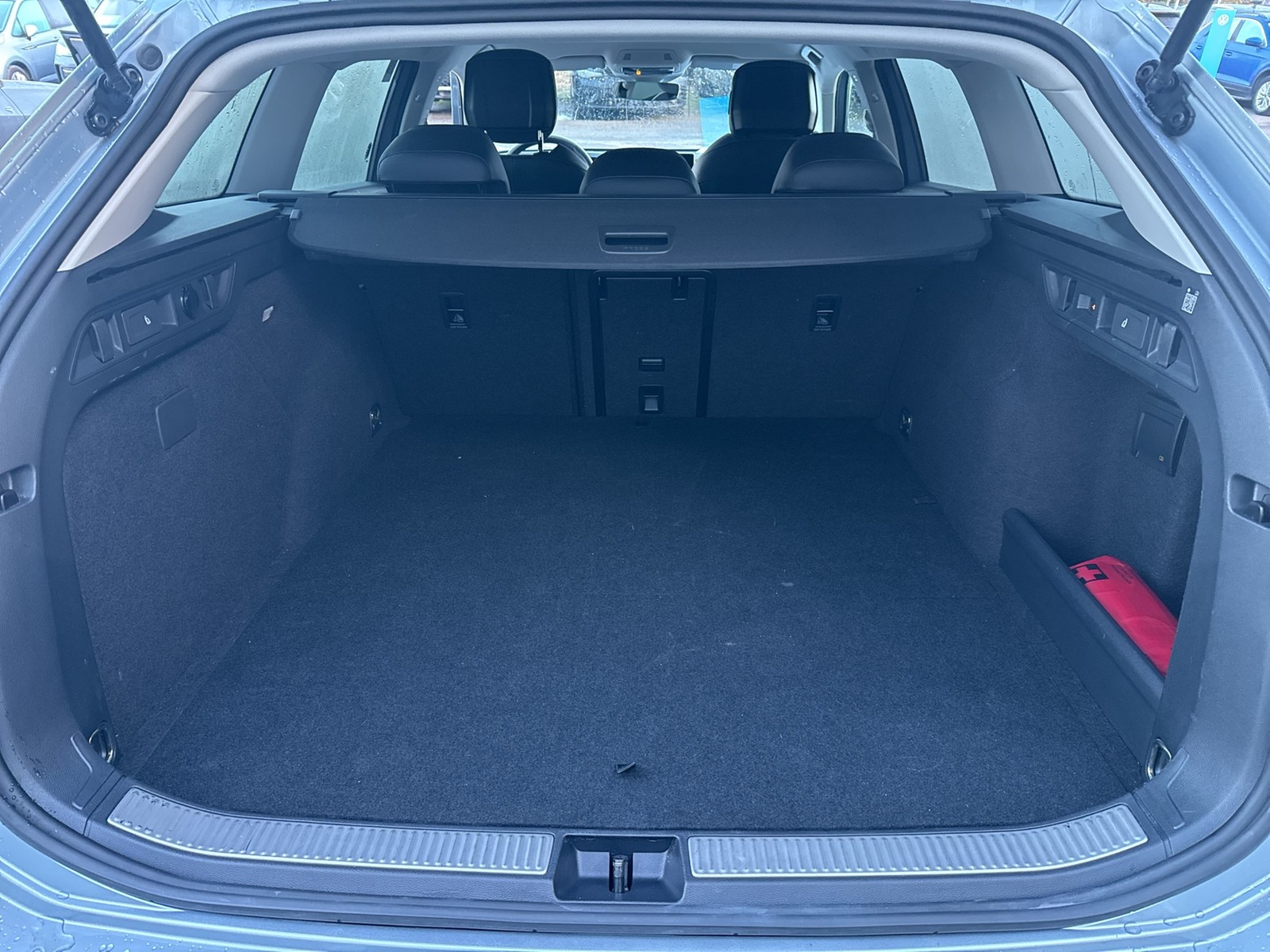 Volkswagen Passat Variant 1.5 HYBRID BUSINESS NEUES MODELL