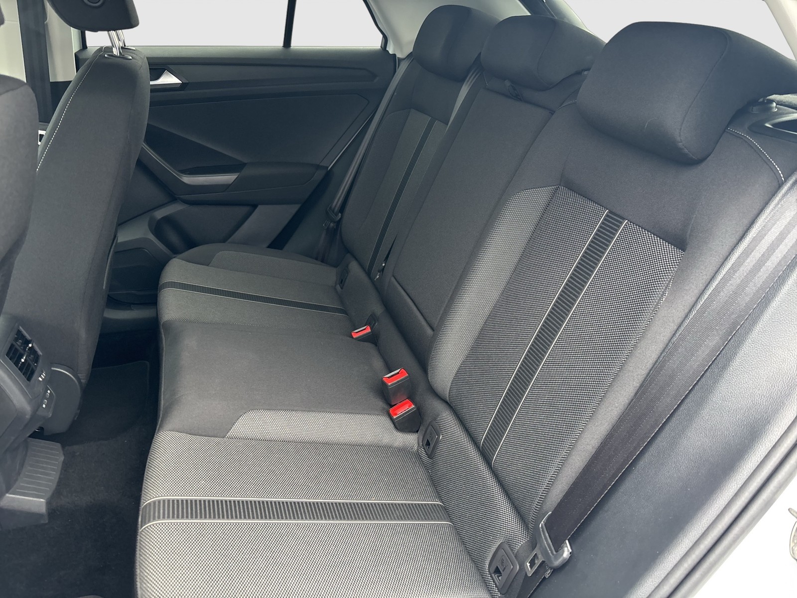 Volkswagen T-Roc 1.0 LIFE NAVI ALU CARPLAY SITZHEIZUNG DAB+