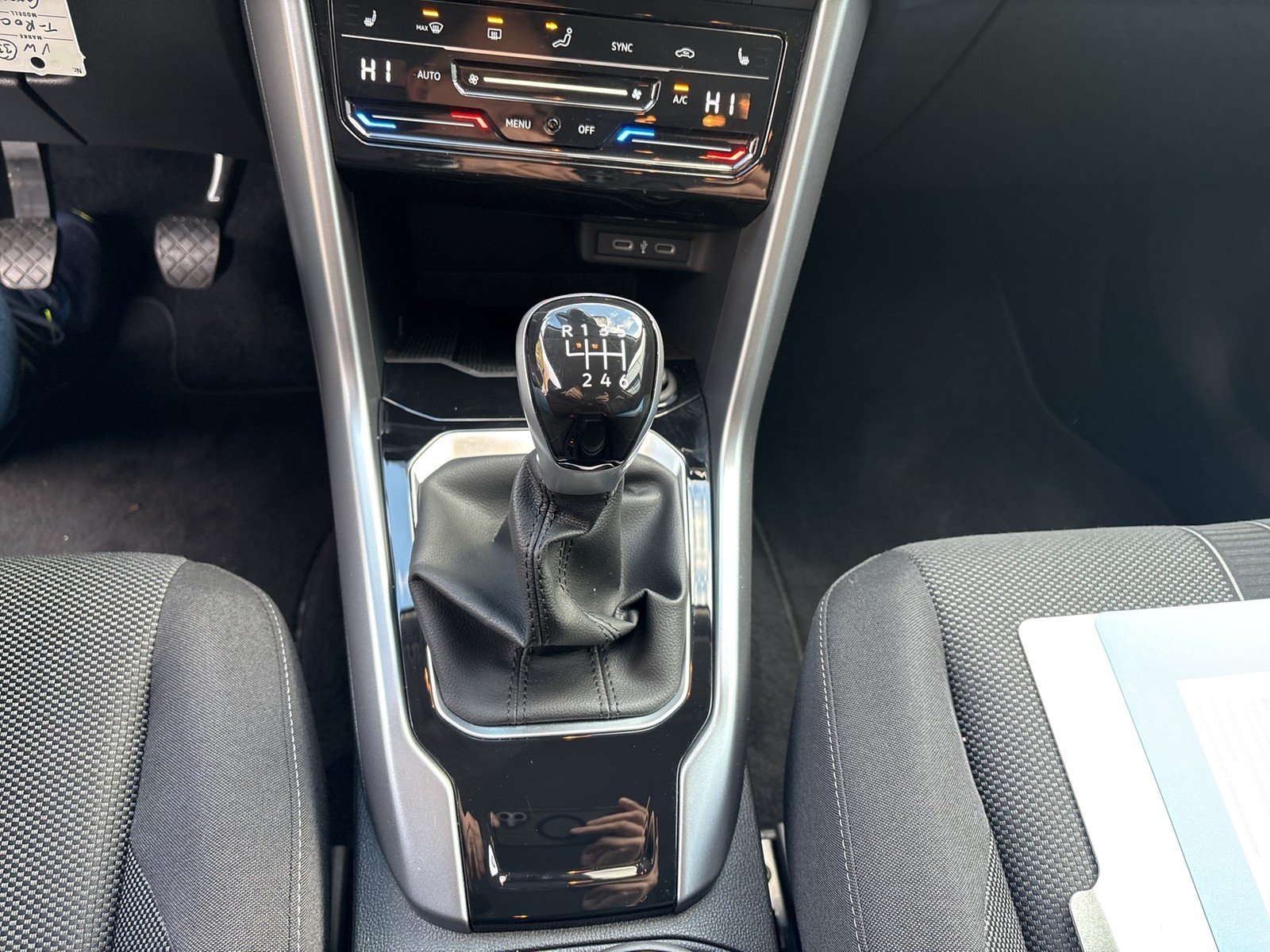 Volkswagen T-Roc 1.0 LIFE CARPLAY ALU SITZHEIZUNG LED DAB+