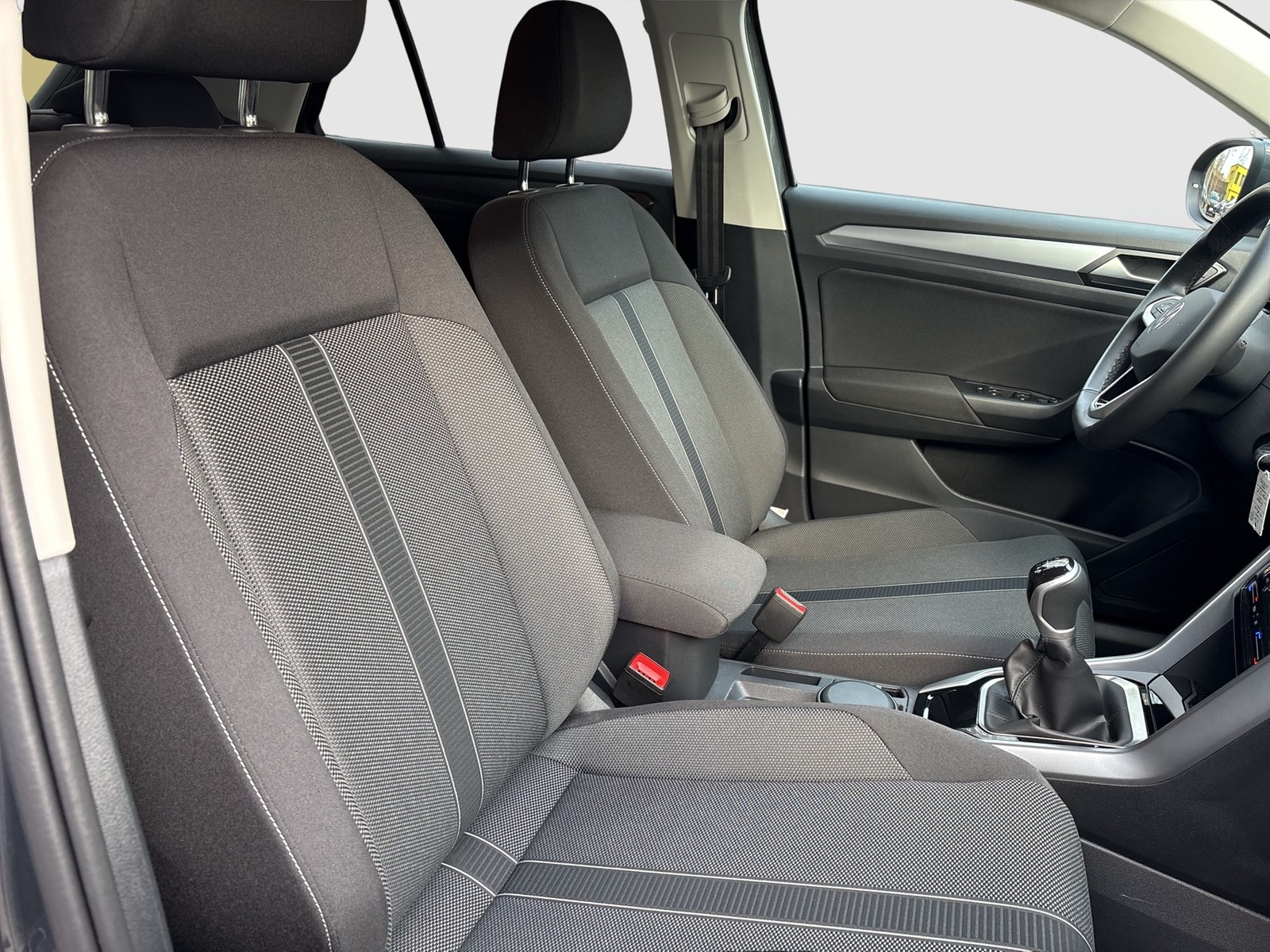 Volkswagen T-Roc 1.0 LIFE CARPLAY ALU SITZHEIZUNG LED DAB+