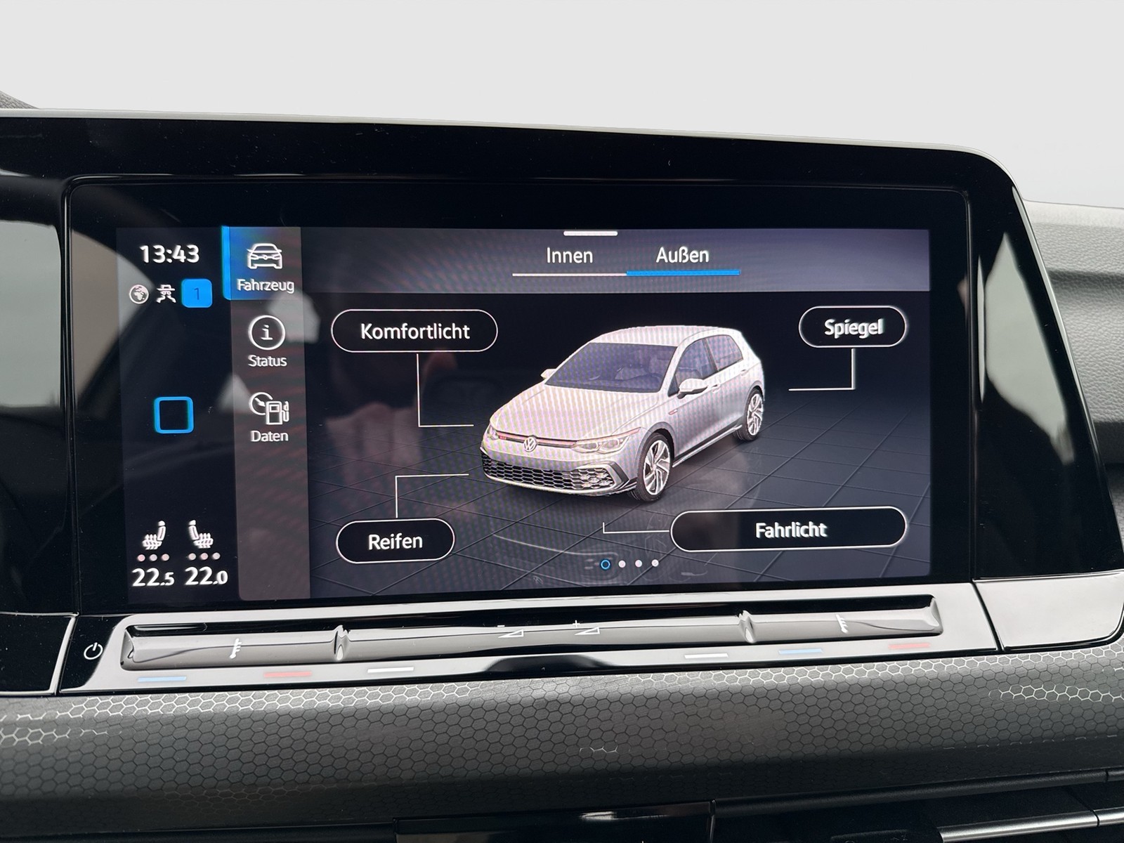 Volkswagen Golf VIII 2.0 GTI ACC LM18 CARPLAY SITZHEIZUNG