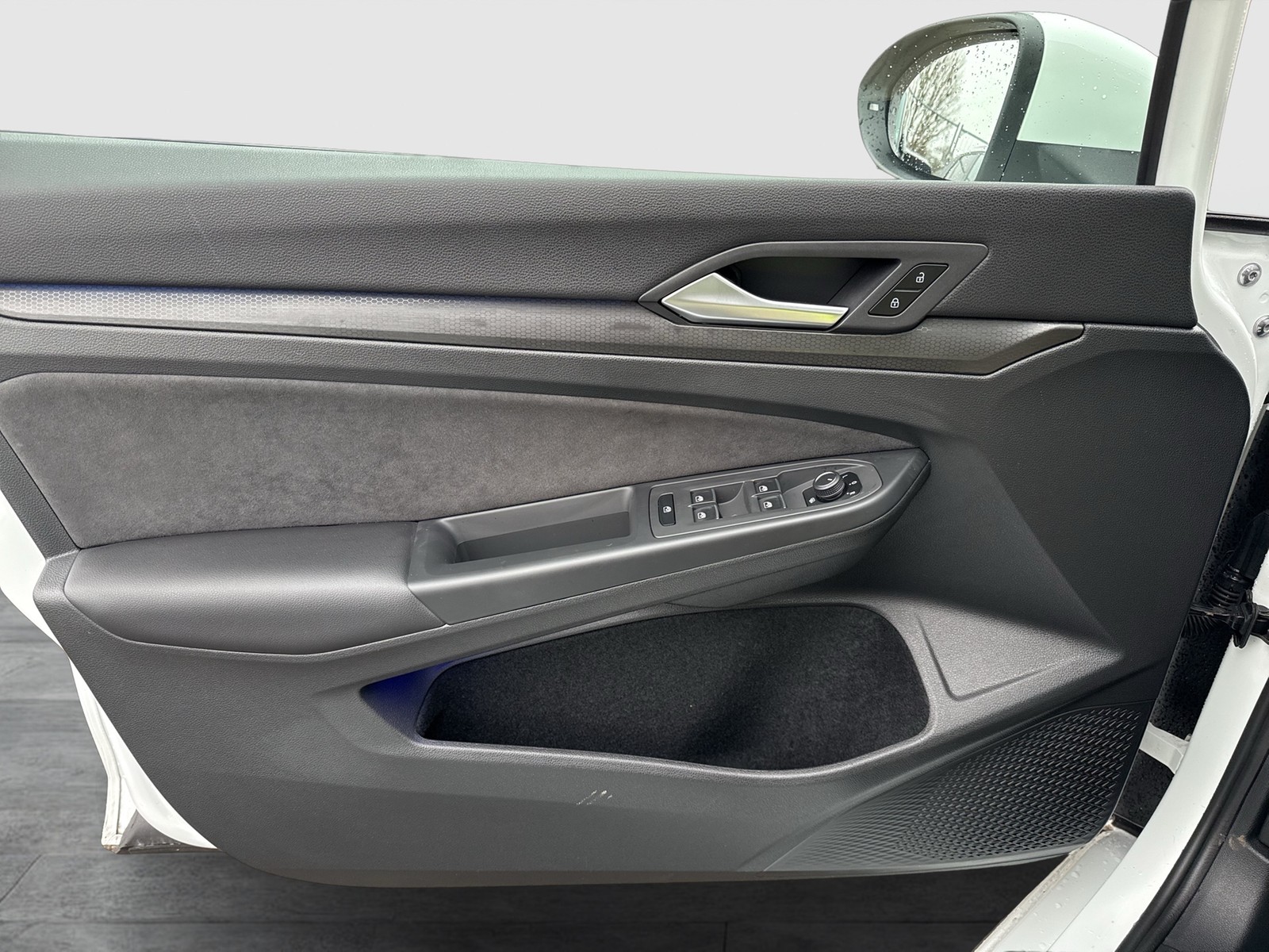 Volkswagen Golf VIII 2.0 GTI ACC LM18 CARPLAY SITZHEIZUNG