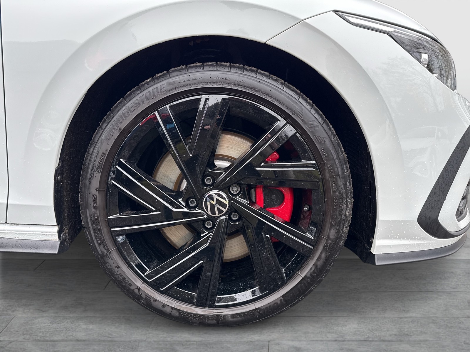 Volkswagen Golf VIII 2.0 GTI ACC LM18 CARPLAY SITZHEIZUNG