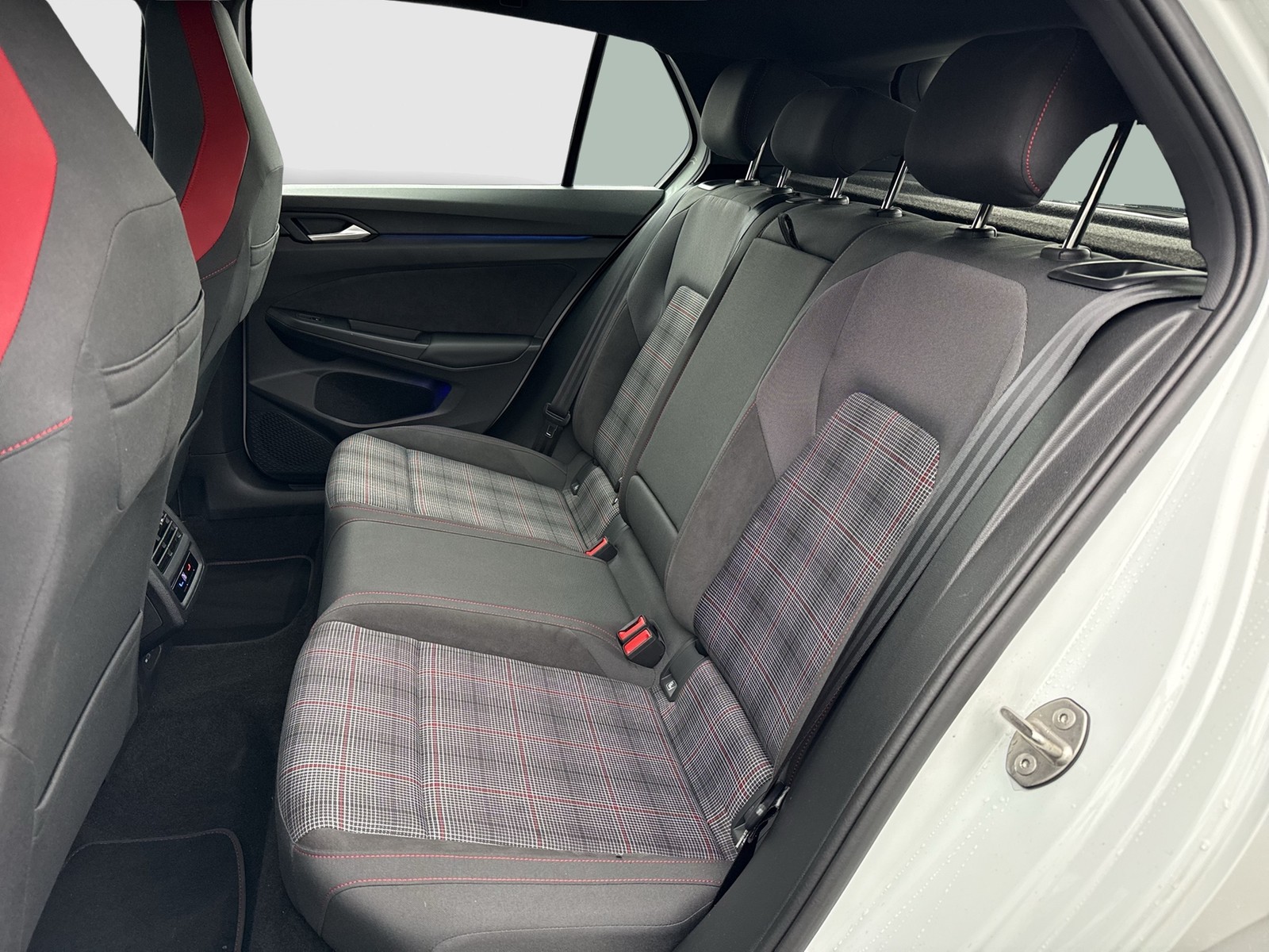 Volkswagen Golf VIII 2.0 GTI ACC LM18 CARPLAY SITZHEIZUNG