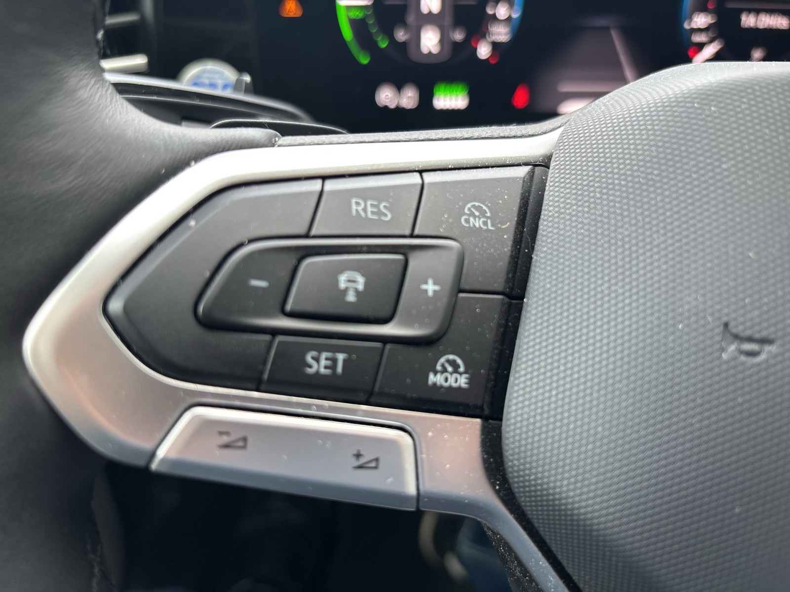 Volkswagen Passat Variant 1.5 HYBRID ELEGANCE NEUES MODELL