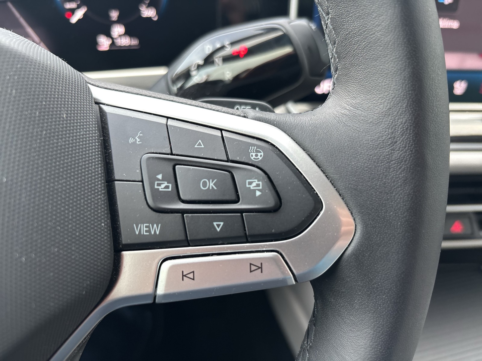 Volkswagen Passat Variant 1.5 HYBRID ELEGANCE NEUES MODELL