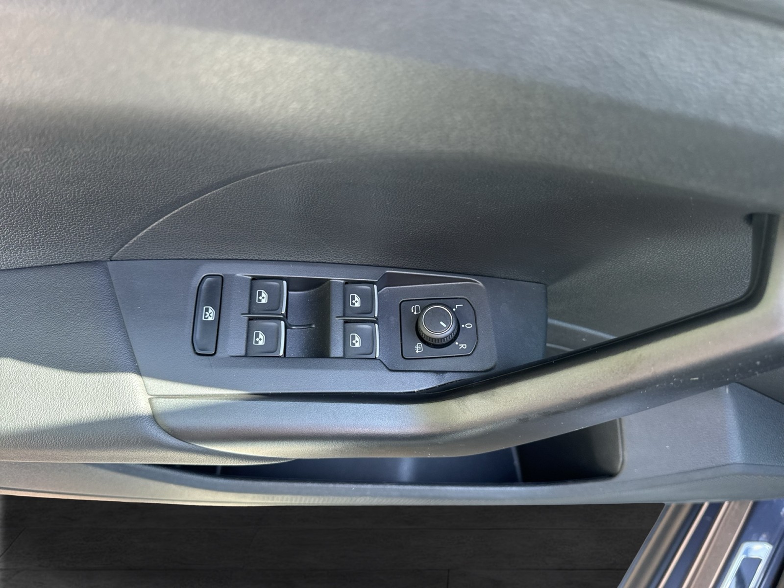 Volkswagen T-Cross 1.5 ACTIVE AHK KAMERA ACC NAVI