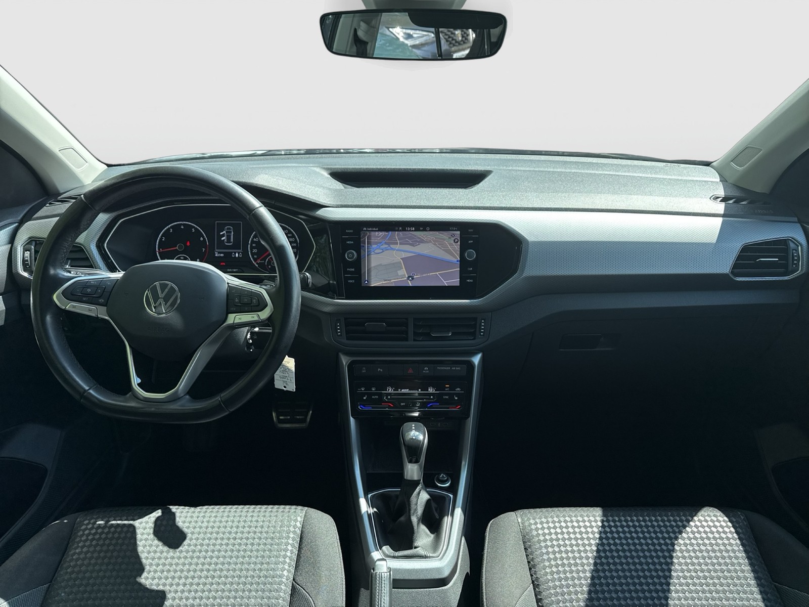 Volkswagen T-Cross 1.5 ACTIVE AHK KAMERA ACC NAVI