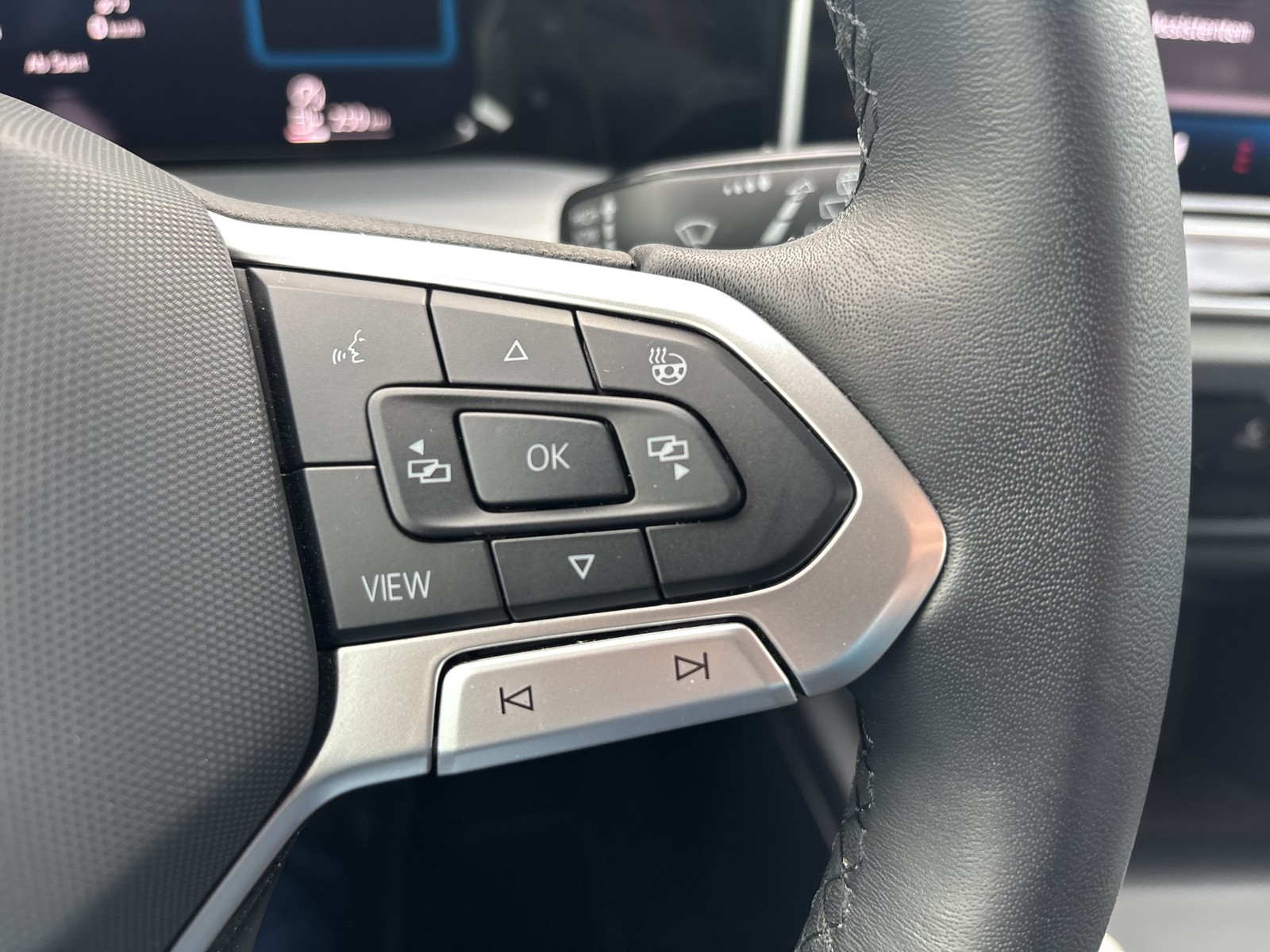 Volkswagen Golf Variant VIII 1.5 eTSI LIFE FACELIFT ACC NAVI