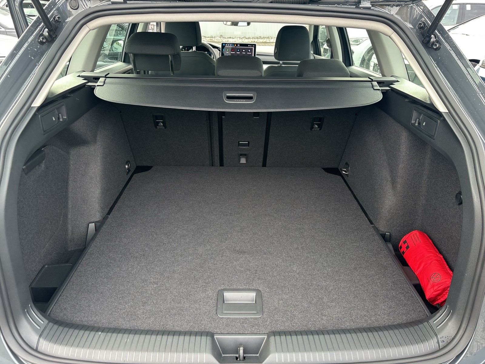 Volkswagen Golf Variant VIII 1.5 eTSI LIFE FACELIFT ACC NAVI