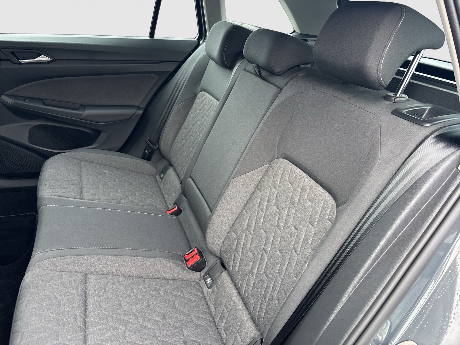 Volkswagen Golf Variant VIII 1.5 eTSI LIFE FACELIFT ACC NAVI