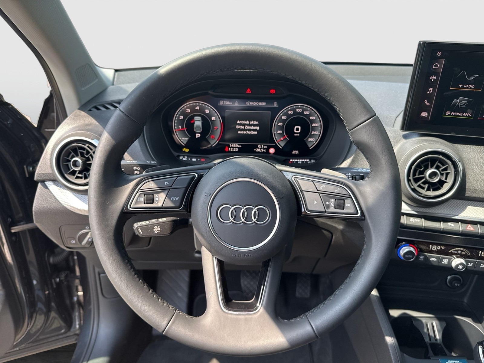 Audi Q2 35 advanced CAM E-KLAPPE CARPLAY LM17 SITZHZ.