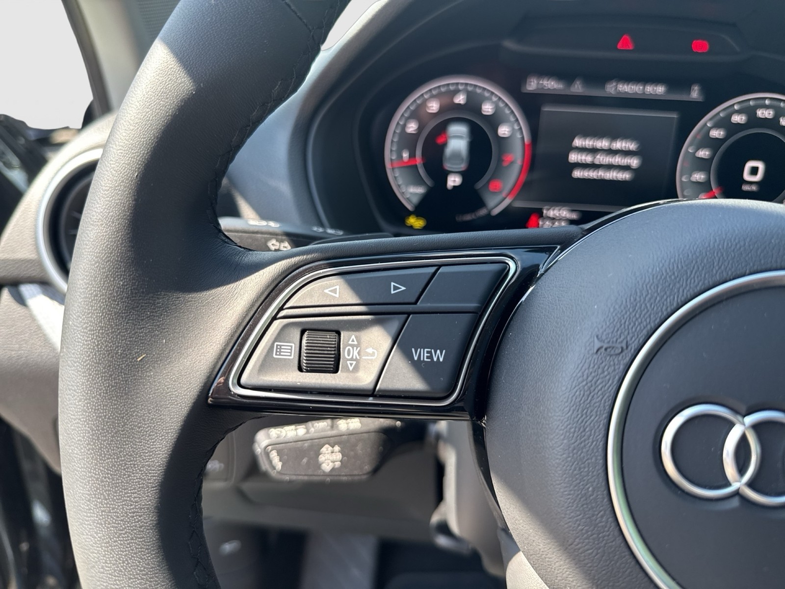 Audi Q2 35 advanced CAM E-KLAPPE CARPLAY LM17 SITZHZ.