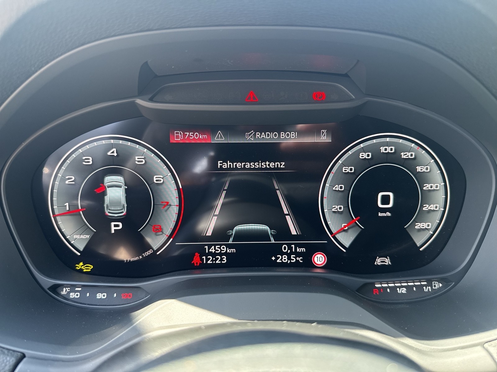 Audi Q2 35 advanced CAM E-KLAPPE CARPLAY LM17 SITZHZ.