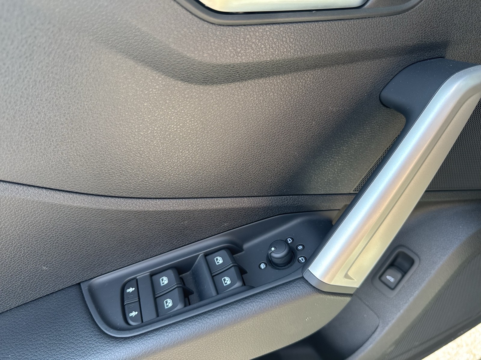 Audi Q2 35 advanced CAM E-KLAPPE CARPLAY LM17 SITZHZ.