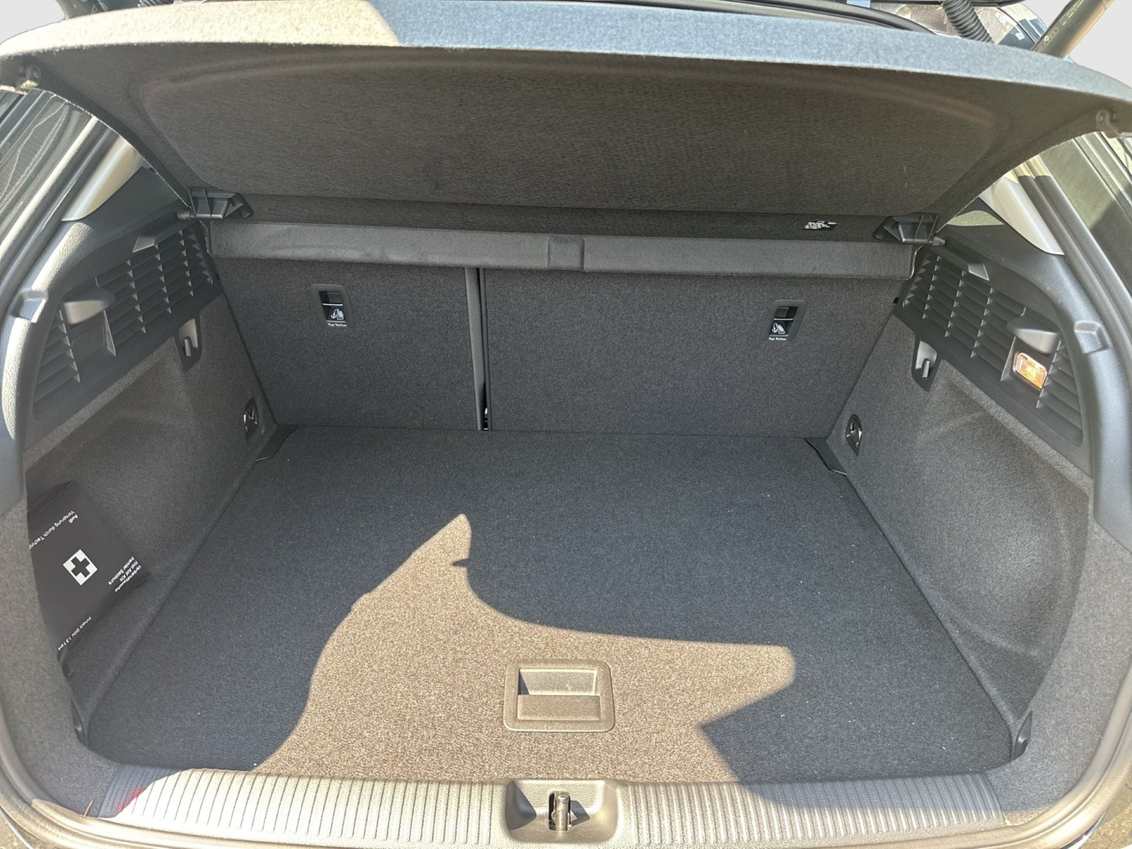 Audi Q2 35 advanced CAM E-KLAPPE CARPLAY LM17 SITZHZ.