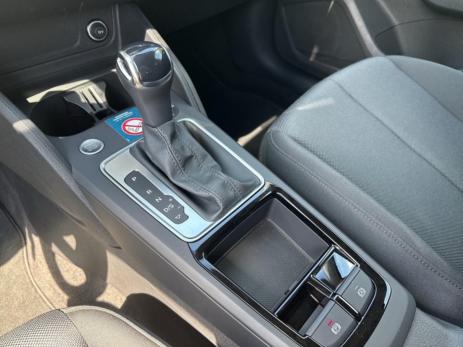 Audi Q2 35 advanced CAM E-KLAPPE CARPLAY LM17 SITZHZ.