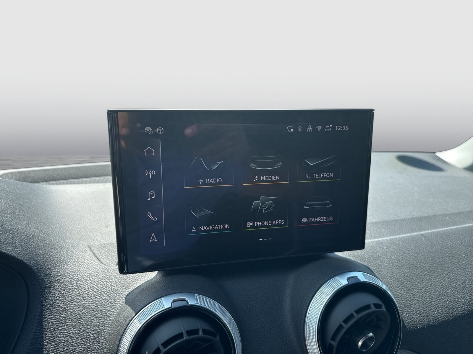Audi Q2 35 advanced CAM E-KLAPPE NAVI+ LM17 SITZHEIZ.