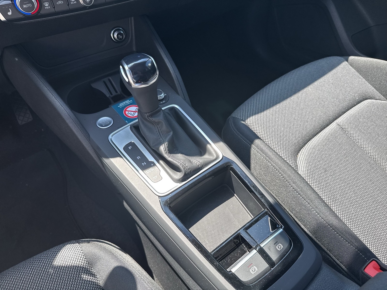 Audi Q2 35 advanced CAM E-KLAPPE NAVI+ LM17 SITZHEIZ.