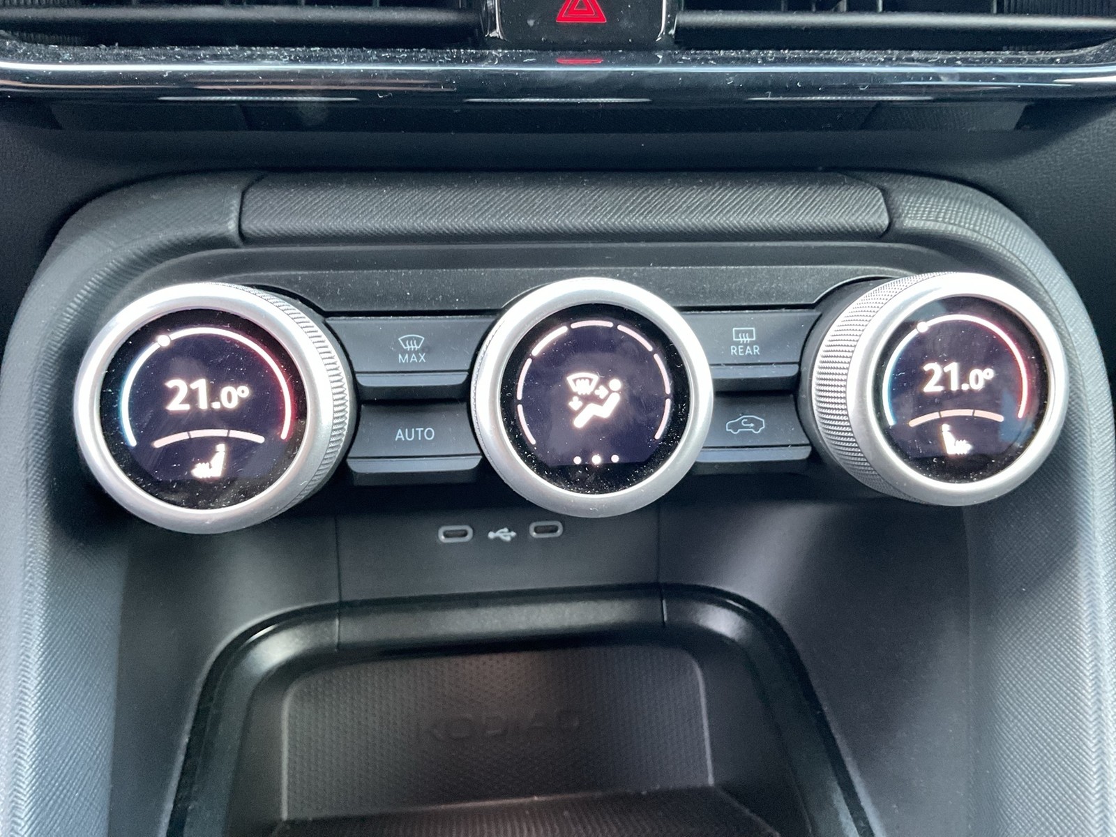 Skoda Kodiaq 1.5 eTSI SELECTION CAM ACC LM18 MATRIX