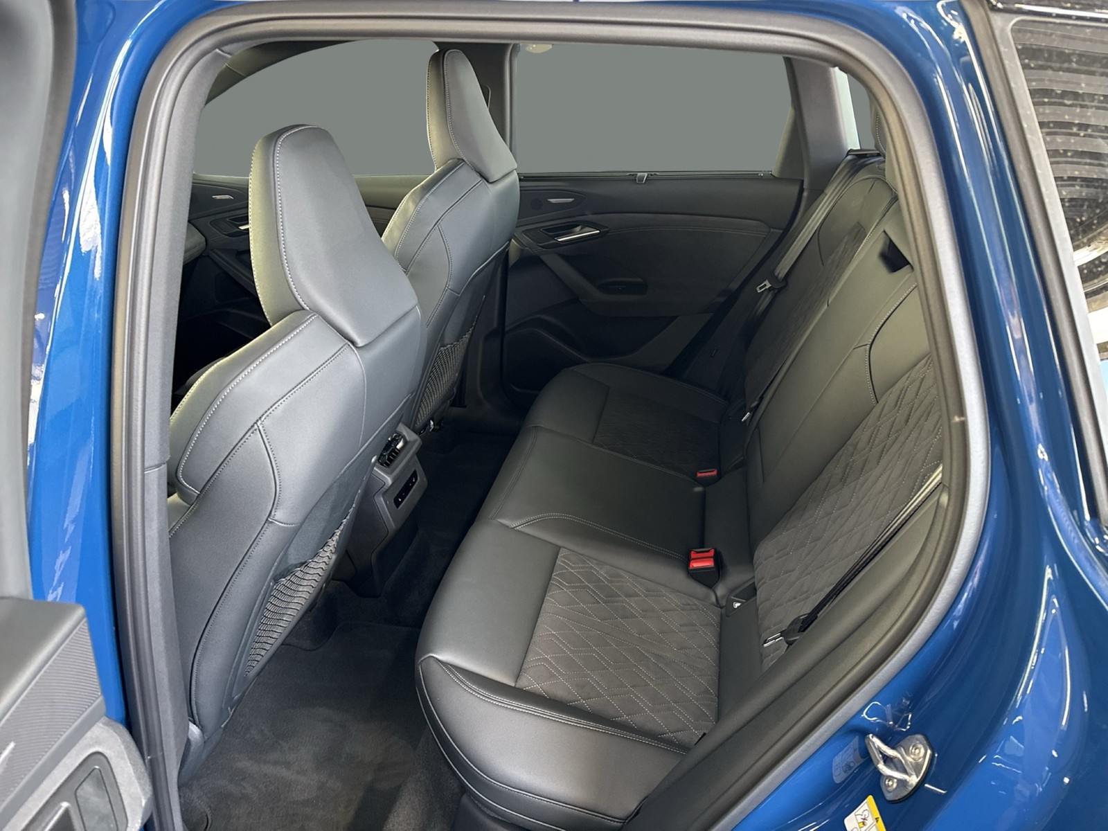 Audi Q6 e-tron quattro S LINE PANO B&O AHK 360CAM ACC